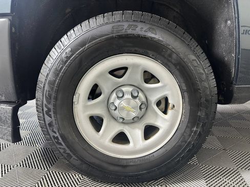 Used 2017 Chevrolet Silverado 1500 W/T AWD/4WD image 13