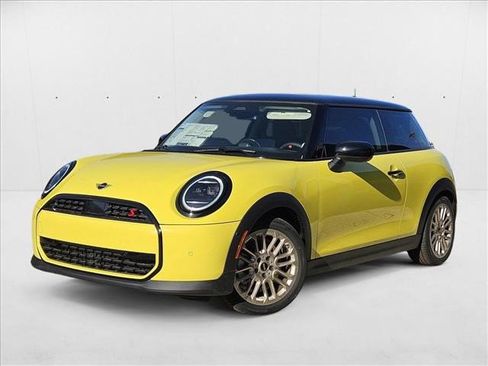 Used 2025 MINI Cooper S image 1