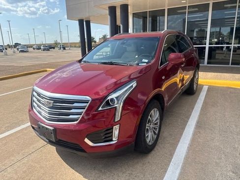 Used 2019 Cadillac XT5 Luxury FWD image 3