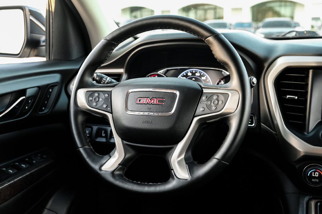Used 2023 GMC Acadia Denali FWD image 15