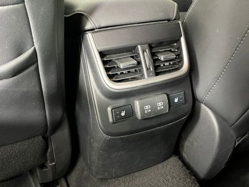 Used 2022 Subaru Outback Limited AWD/4WD image 28