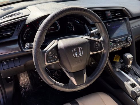 Used 2018 Honda Civic EX image 12