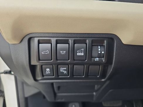 Certified 2022 Subaru Ascent Touring AWD/4WD image 22