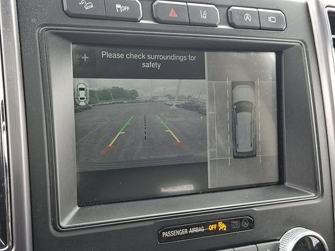Used 2018 Ford Expedition Platinum AWD/4WD image 22