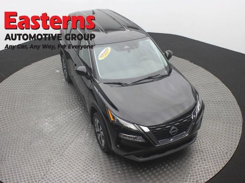 Used 2023 Nissan Rogue SV AWD/4WD image 3