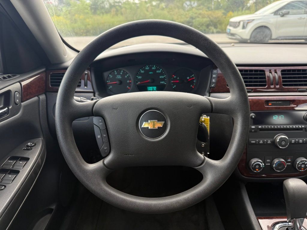 Used 2011 Chevrolet Impala LS FWD image 26