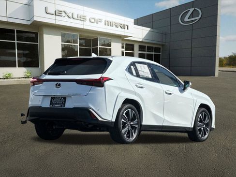 New 2026 Lexus UX 300h AWD image 9