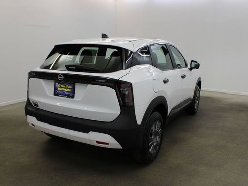 New 2026 Nissan Kicks S image 5