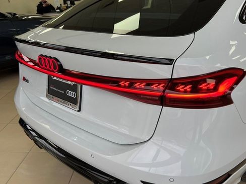 Certified 2025 Audi S6 e-tron Prestige w/ 21" Black Optic Package image 9