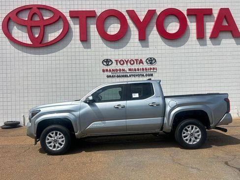 New 2026 Toyota Tacoma SR5 RWD image 5