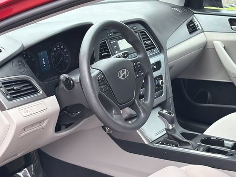 Used 2017 Hyundai Sonata SE FWD image 10