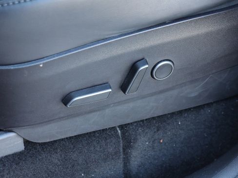 Used 2021 Tesla Model Y Long Range image 28