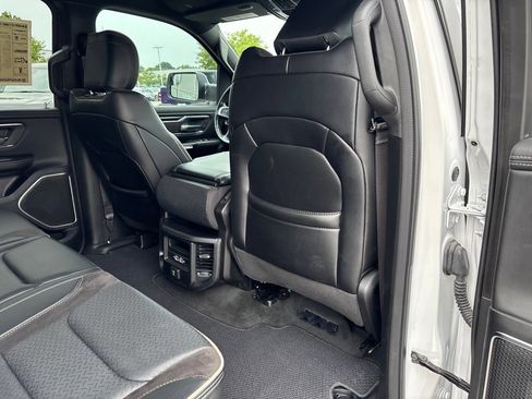 Used 2023 RAM 1500 Laramie AWD/4WD image 47