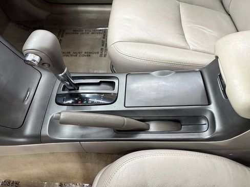 Used 2005 Toyota Camry LE image 16