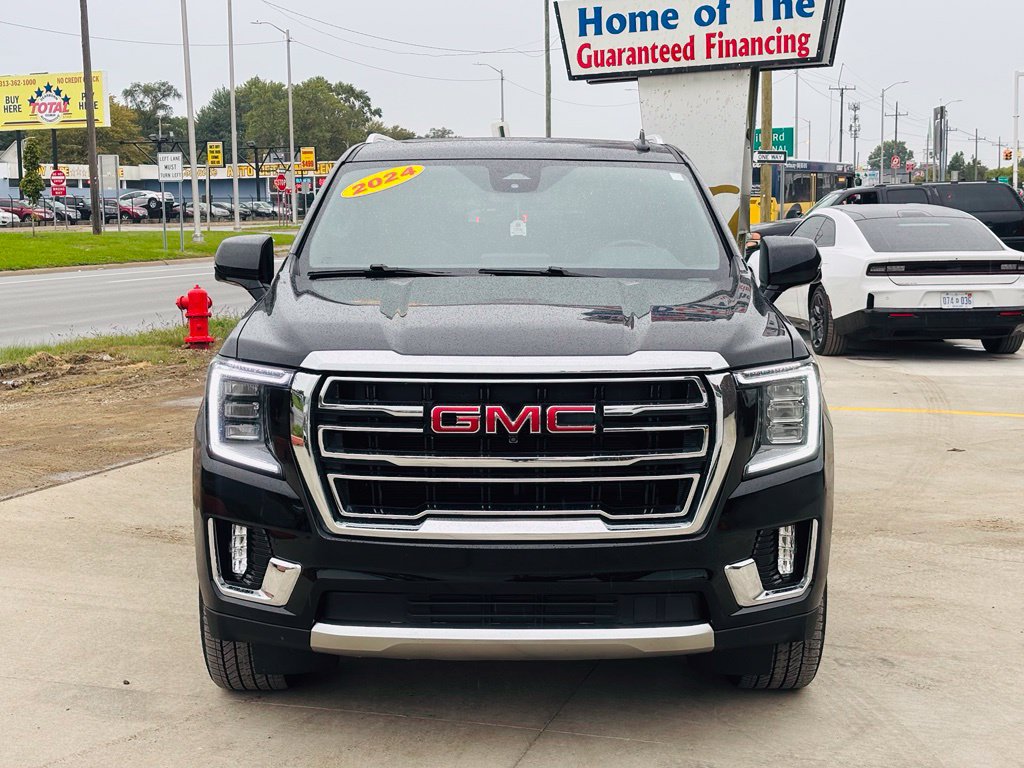 Used 2024 GMC Yukon SLT w/ SLT Luxury Package AWD/4WD image 17