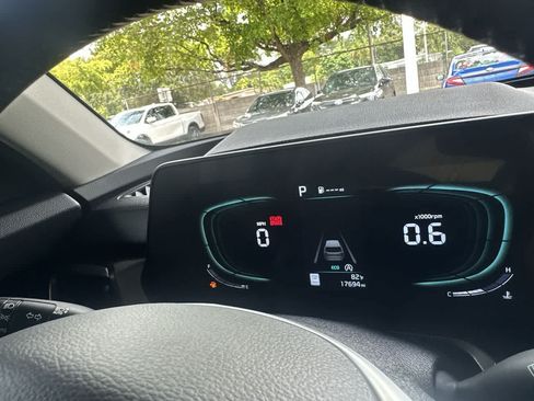 Used 2025 Kia Telluride S FWD image 16