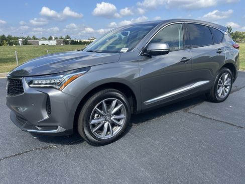 Used 2023 Acura RDX w/ Technology Package FWD image 5