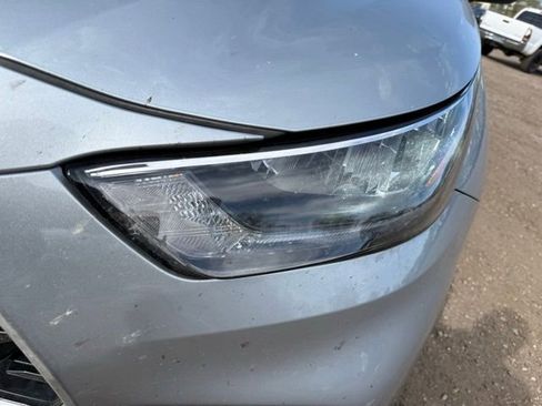 Used 2020 Toyota Highlander XLE image 9