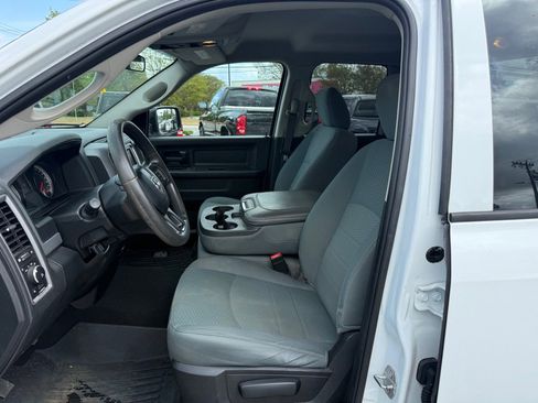 Used 2019 RAM 1500 Express w/ Express Value Package image 9