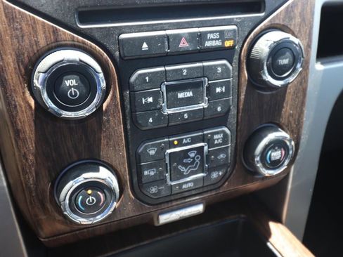 Used 2013 Ford F150 Lariat w/ Luxury Equipment Group AWD/4WD image 22