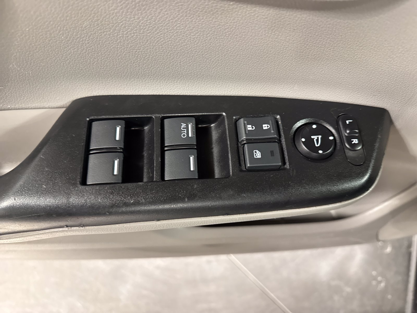 Used 2015 Honda Civic EX-L image 19