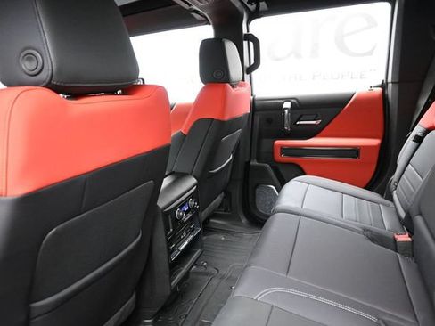 Used 2026 GMC Hummer EV 4x4 Crew Cab w/ Carbon Fiber Edition Package image 24