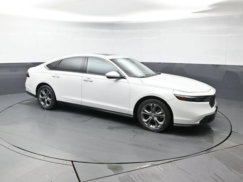 Certified 2024 Honda Accord EX image 8