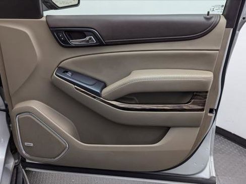 Used 2019 GMC Yukon XL SLT w/ Open Road Package image 26