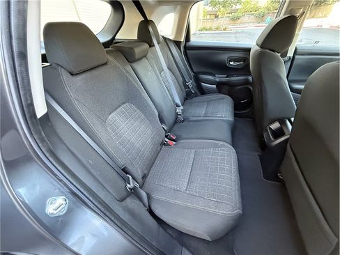 Used 2024 Honda HR-V LX image 19