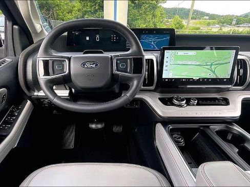 Certified 2025 Ford Expedition Max Active AWD/4WD image 5