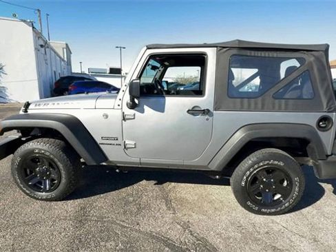 Used 2017 Jeep Wrangler Sport w/ Connectivity Group image 5