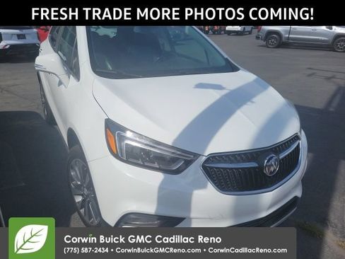Used 2019 Buick Encore Essence FWD image 2