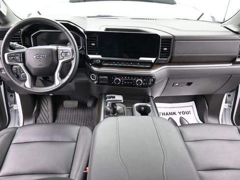 Used 2025 Chevrolet Silverado 1500 LT Trail Boss w/ Convenience Package II AWD/4WD image 13