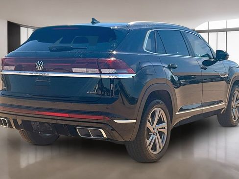 Used 2024 Volkswagen Atlas Cross Sport SEL R-Line AWD/4WD image 2