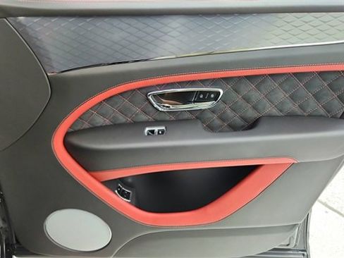 Used 2022 Bentley Bentayga Speed image 22