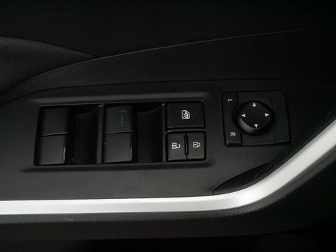 Used 2021 Toyota RAV4 XLE image 20