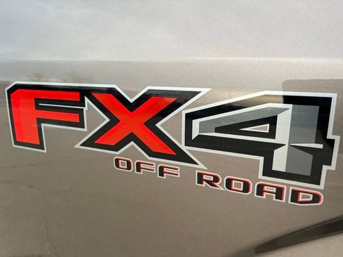 Used 2018 Ford F150 Lariat w/ Equipment Group 502A Luxury image 28