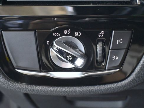 Used 2023 BMW M550i xDrive w/ Executive Package image 17