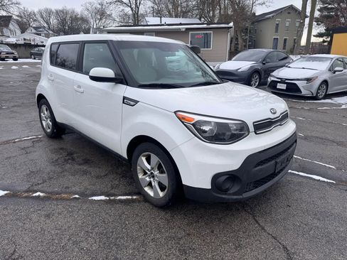 Used 2017 Kia Soul image 3