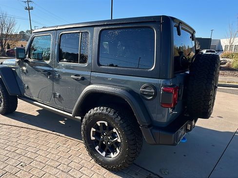 Used 2025 Jeep Wrangler Unlimited Rubicon 4xe w/ Convenience Group image 10