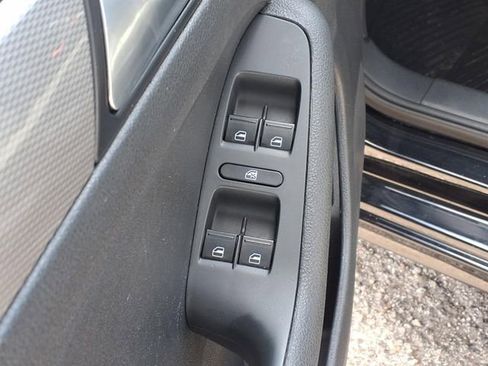 Used 2017 Volkswagen Jetta S image 15