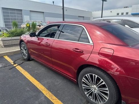 Used 2014 Chrysler 300 S w/ Luxury Group AWD/4WD image 7