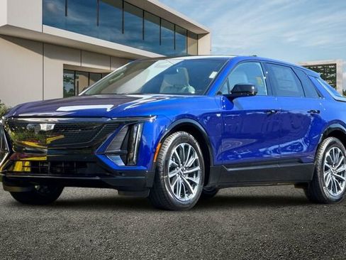 New 2026 Cadillac Lyriq Sport image 8