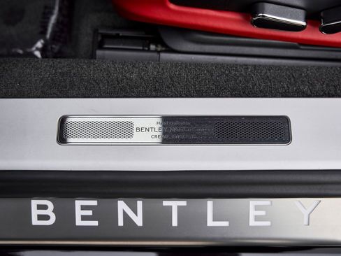 Used 2022 Bentley Continental GT image 32