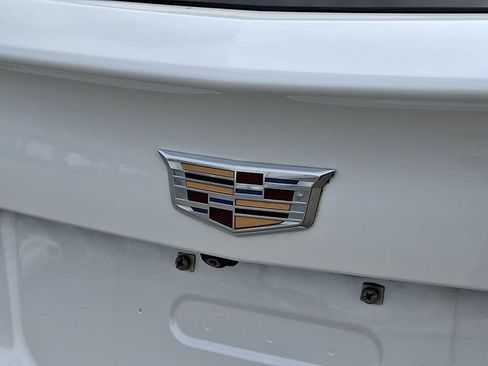Used 2023 Cadillac XT4 Luxury w/ Cold Weather Package AWD/4WD image 29