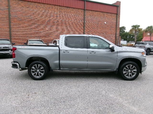 Used 2026 Chevrolet Silverado 1500 LT AWD/4WD image 2