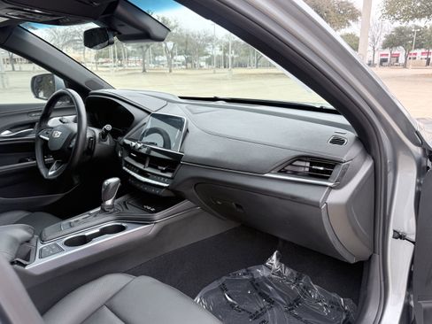 Used 2025 Cadillac CT4 Premium Luxury image 46