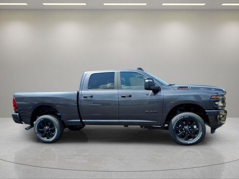 New 2026 RAM 2500 Big Horn AWD/4WD image 2