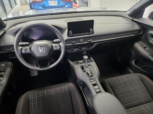 Used 2025 Honda HR-V Sport image 19