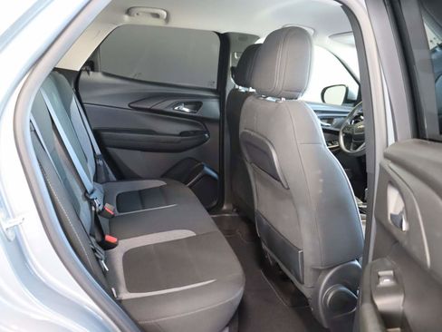 Used 2023 Chevrolet TrailBlazer LT FWD image 17